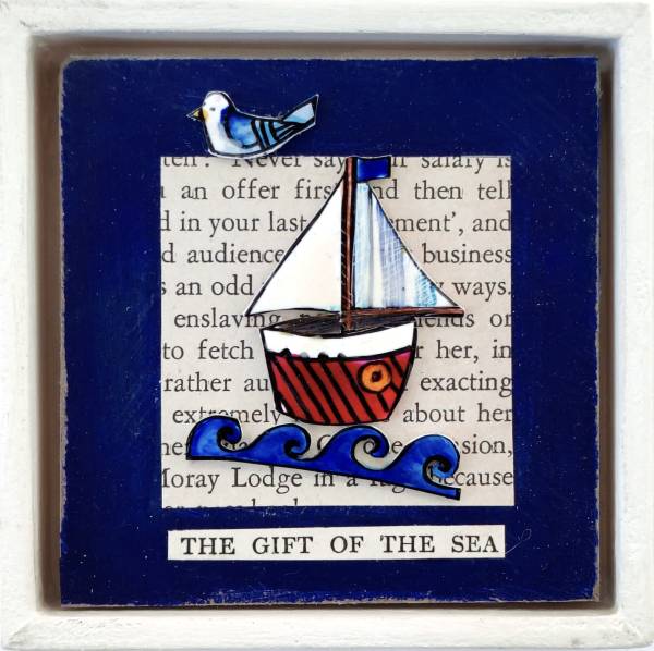 - a , Mixed Media Sculpture by Catherine Hoskin, measuring 9 x 9 cm (H x W) £40